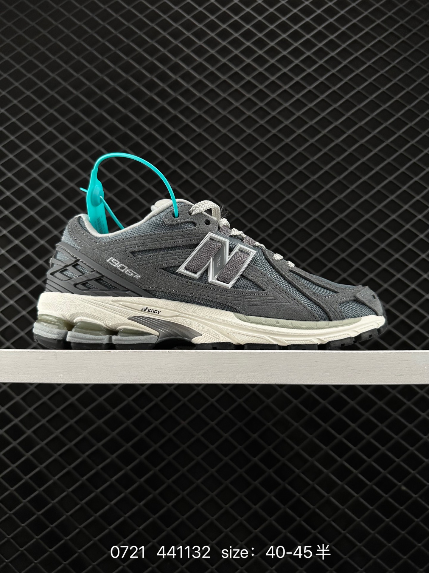New Balance M1906